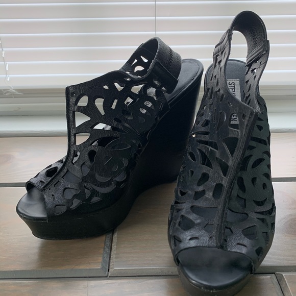 Shoes - Picture 2 of 5